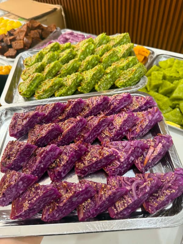 banh khoai mon dua non nuong