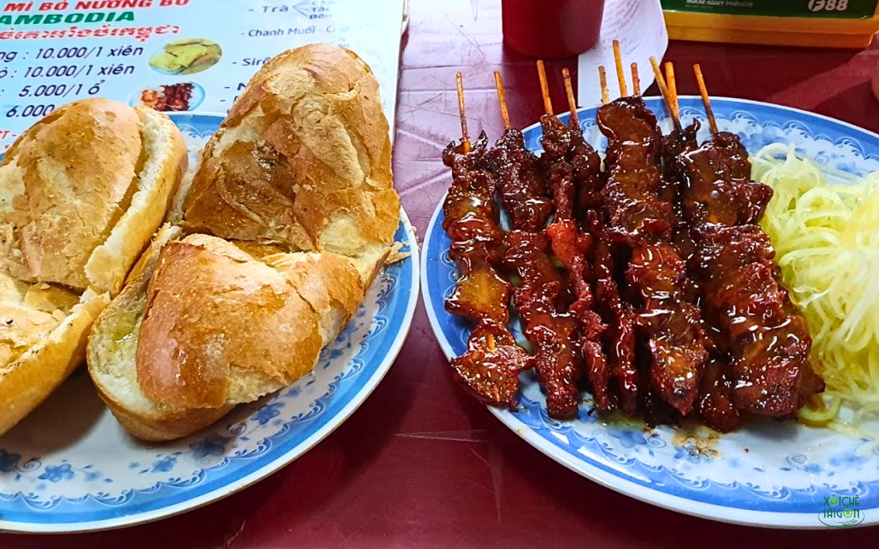 A Tùng