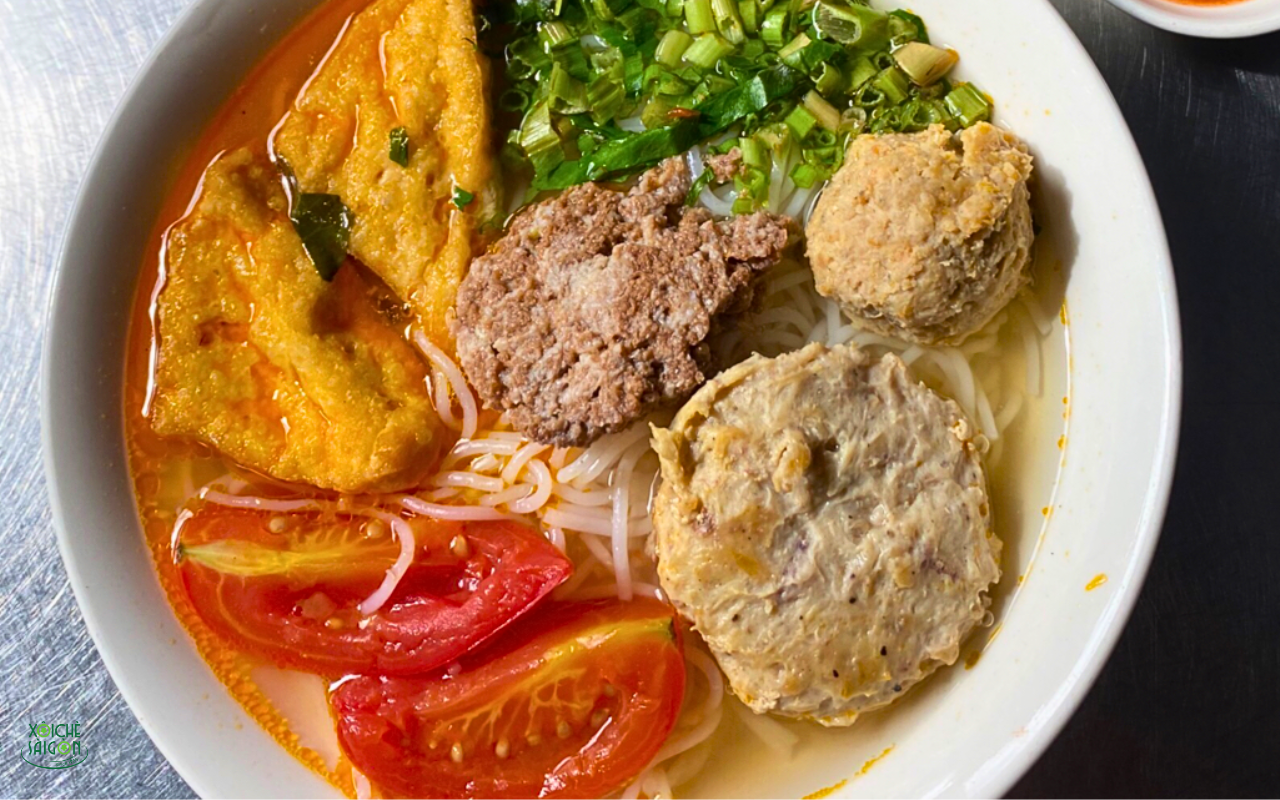 Bún riêu cua Cô Dung 