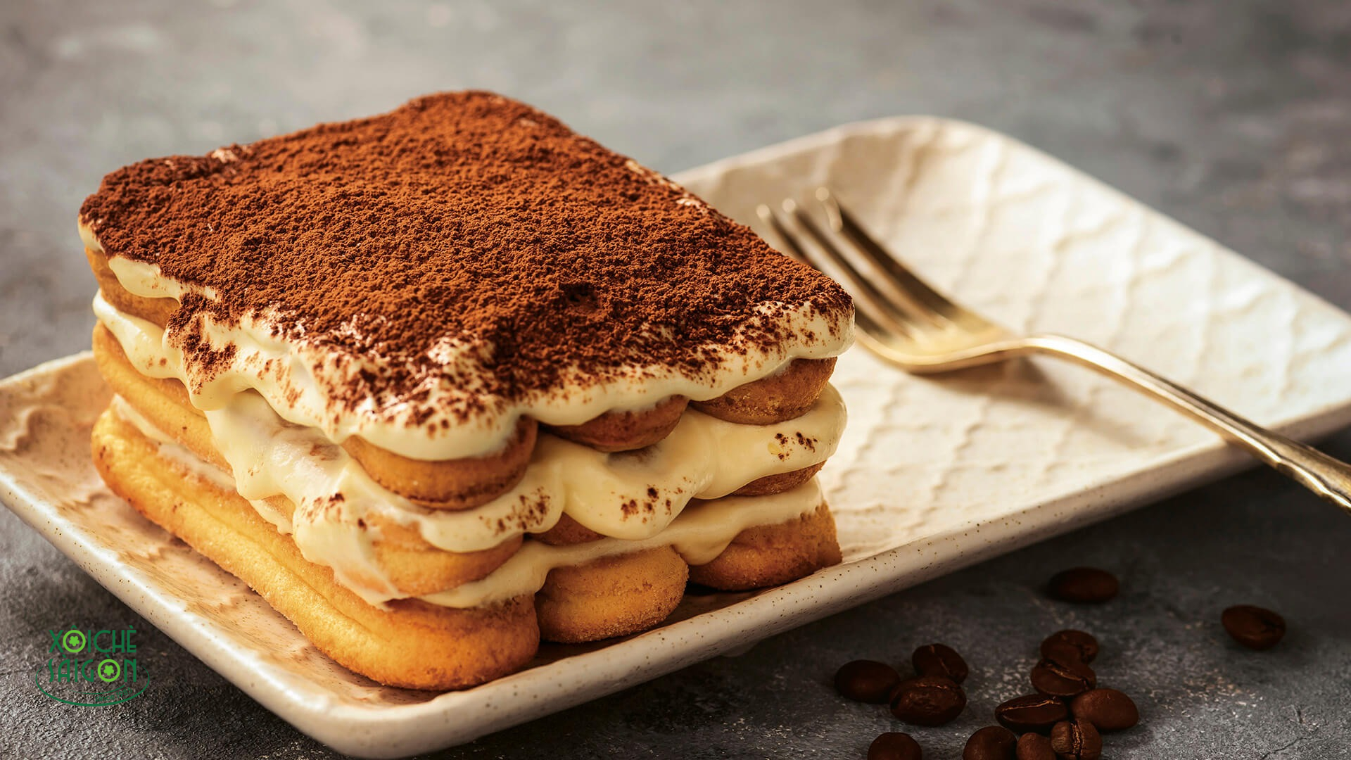 Tiramisu được làm từ bánh ladyfinger